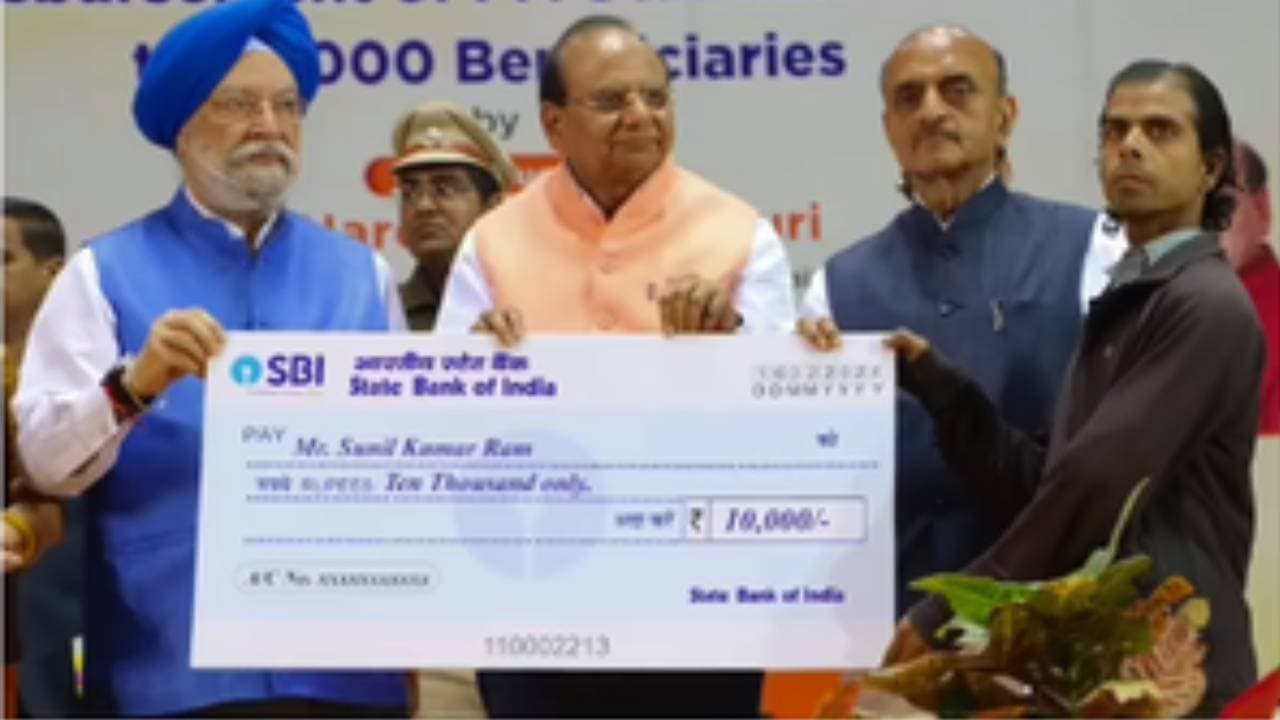 PM SVANidhi Scheme Loans To Delhi Street Vendors Cross Rs 221cr Mark