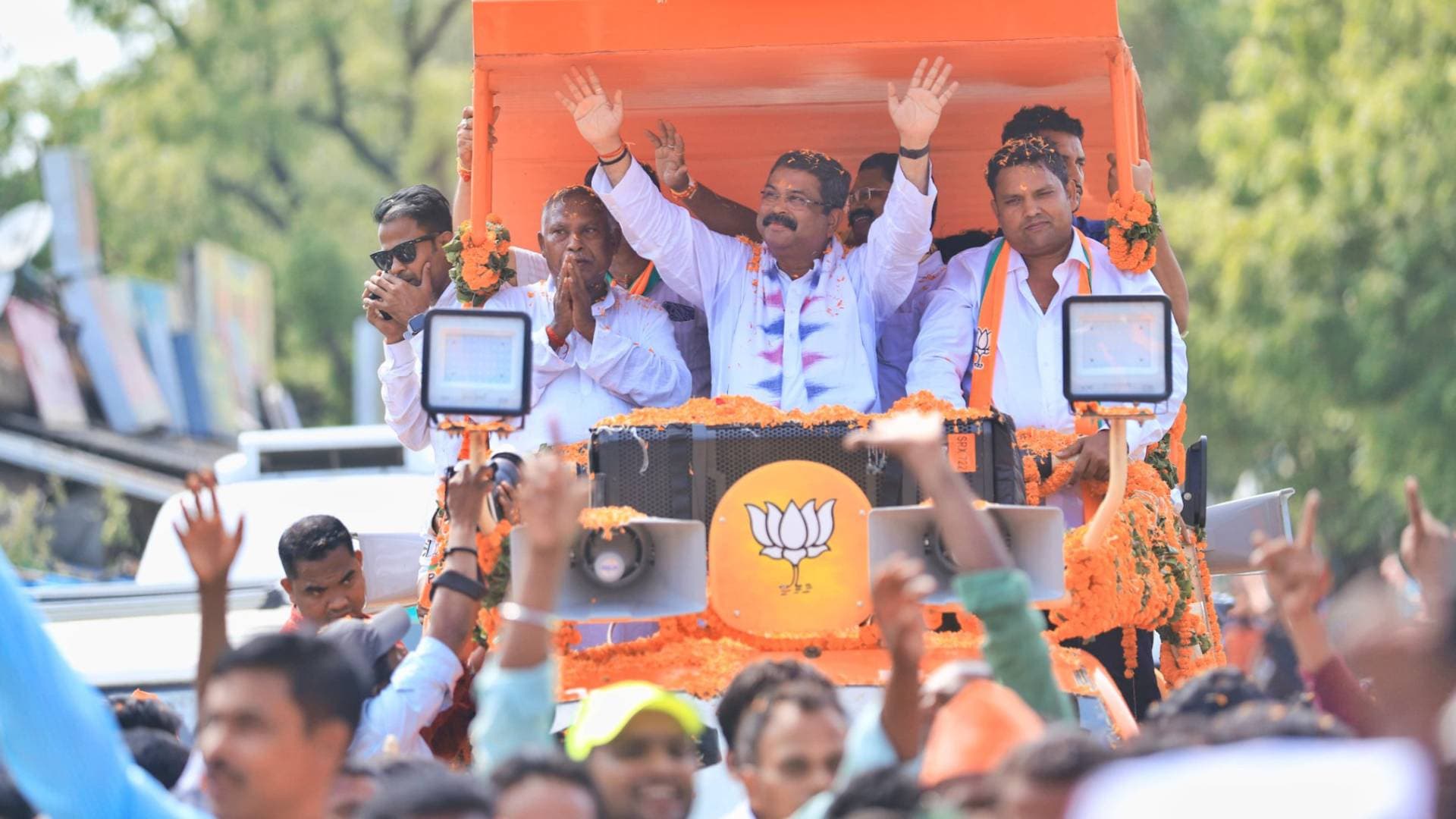 Dharmendra Pradhan Holds Roadshow In Athmallik, Bats For ‘Double Engine’ Govt In Odisha