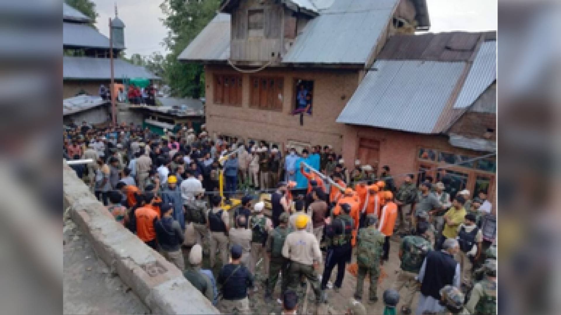 3 Bodies Recovered From Well In J&K's Budgam