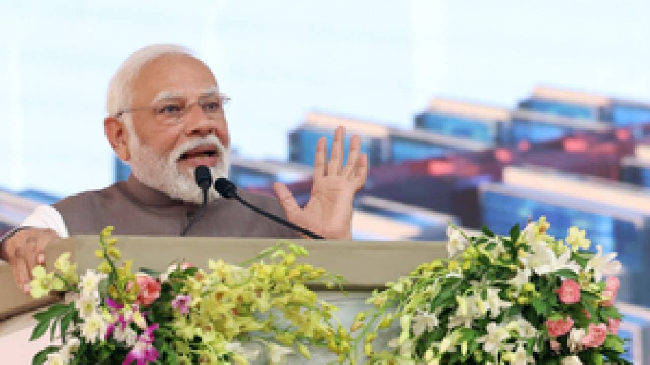 PM Modi Arrives In Assam To A Grand Welcome