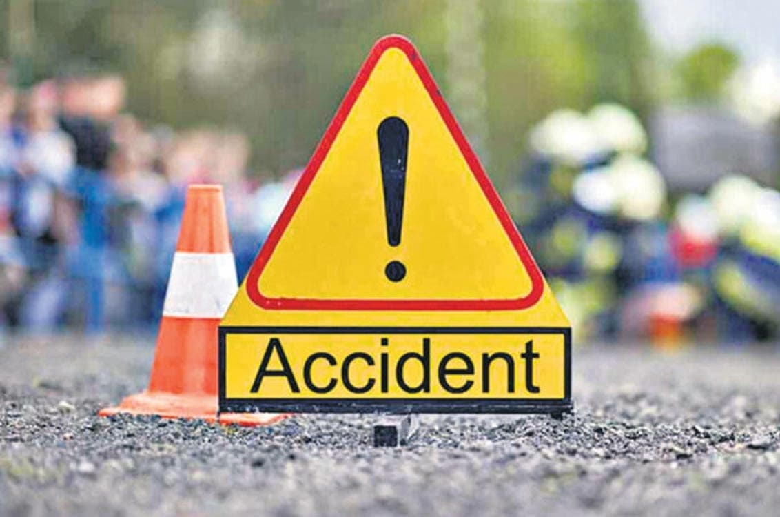 28 killed as bus falls into ravine in Pakistan