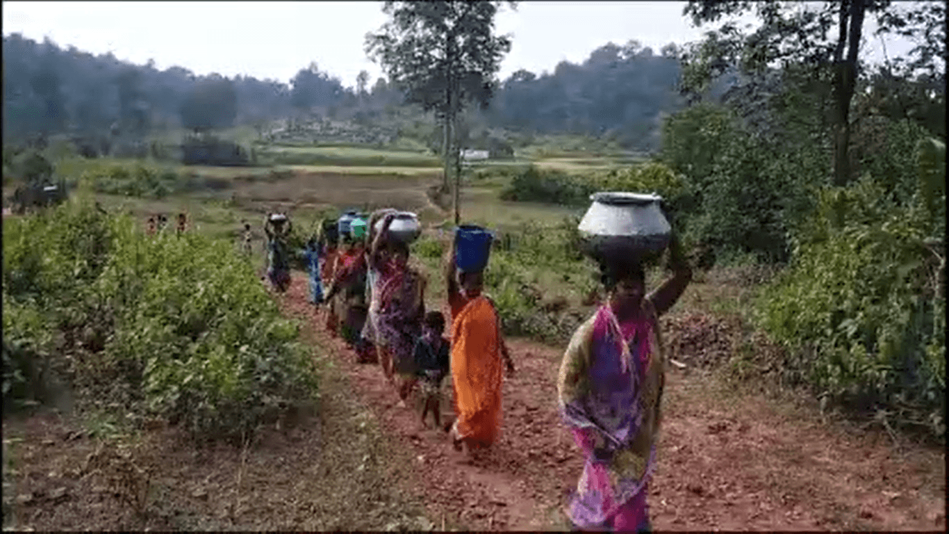 ଦୁର୍ଗମରେ ଦୁର୍ଦ୍ଦିନରେ 30 ଆଦିବାସୀ ପରିବାର