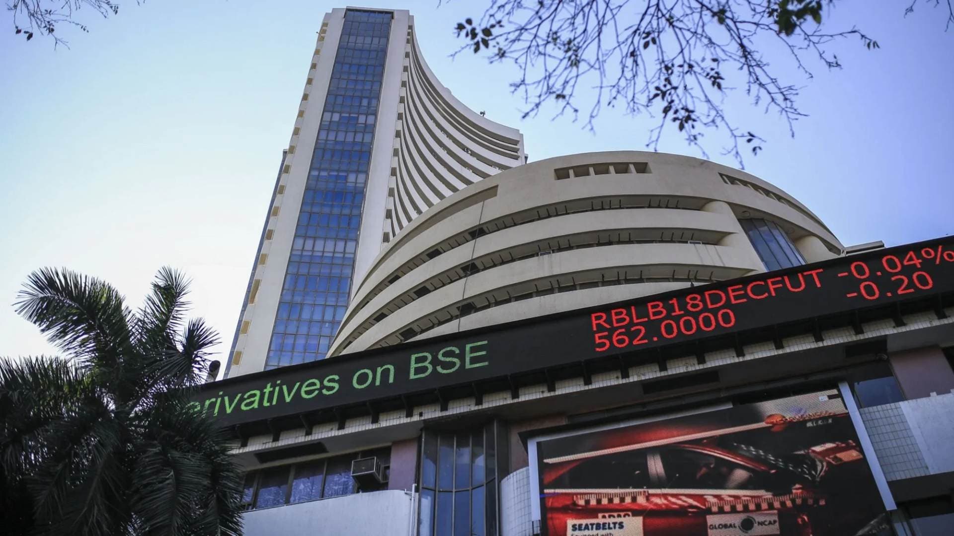 Indian Stock Market Turns Topsy-Turvy Amid Fresh Russia-Ukraine Tension
