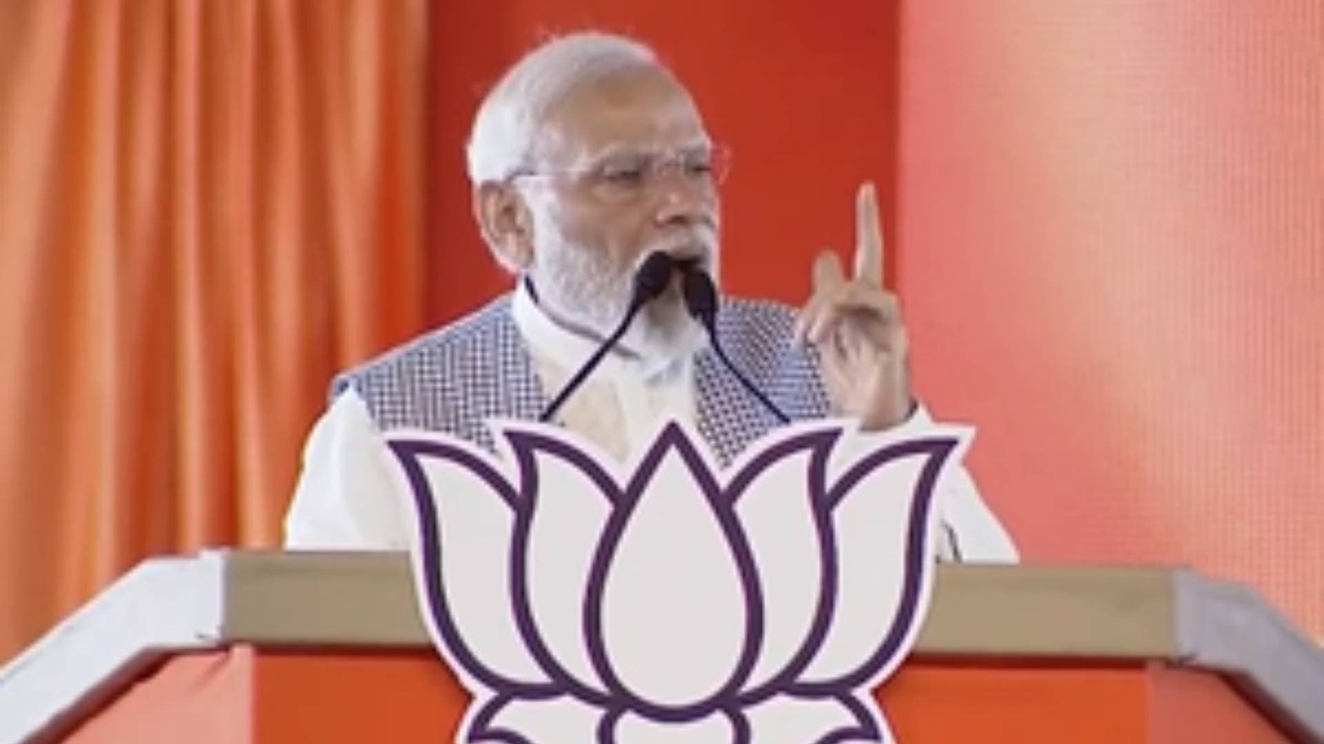 'Beacon Of Integrity, Dedication', PM Modi Greets Advani On His 96th Birthday
